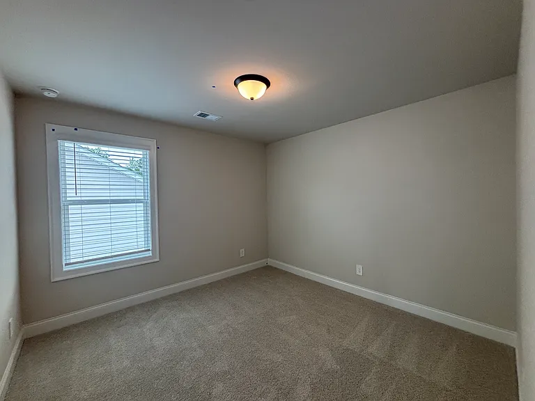 2829 Sweet Red Cir — Photo 11