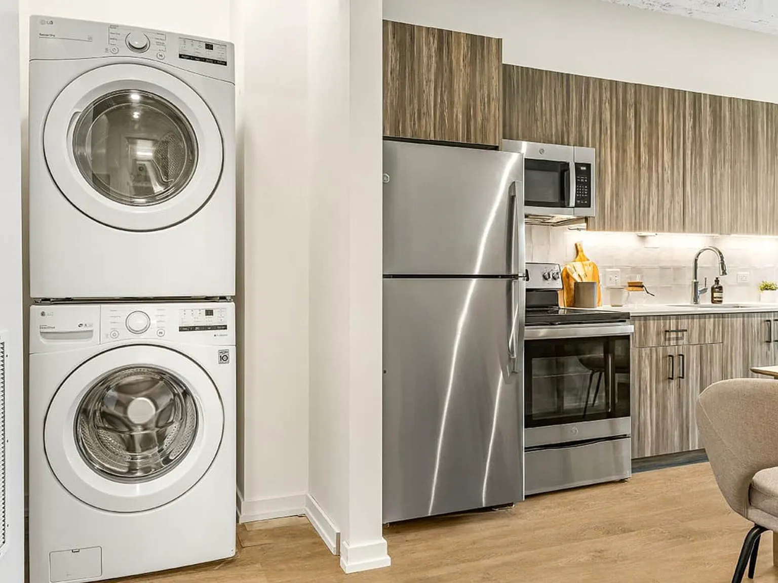 1 bed, 1.0 bath, 574 sqft, $2,725 — Photo 4