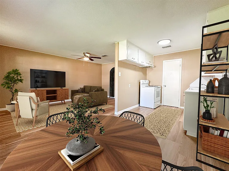 105 Heatonville Dr #5 — Photo 2