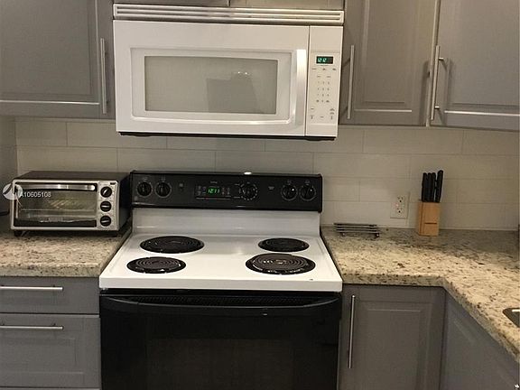 4th image of 100 Bayview Dr APT 218