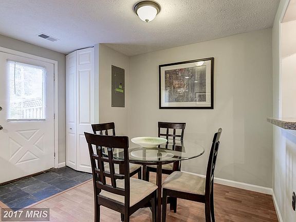 2nd image of 32 Whitechurch Ct