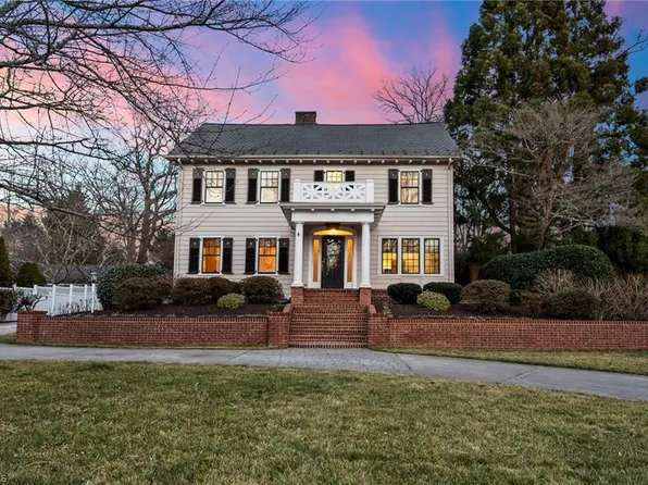 819 Oaklawn Ave, Winston Salem, NC 27104