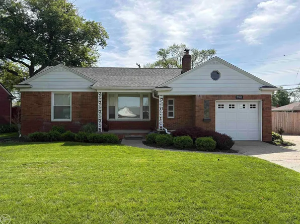 27512 Little Mack Ave, Saint Clair Shores, MI 48081