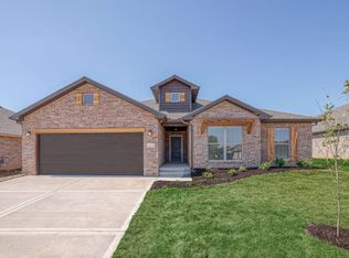 8515 Pickering St, Lenexa, KS 66227