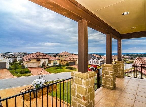 2nd Floor balcony