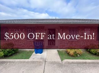 1603 S Hall St #B, Ennis, TX 75119