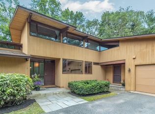 8 Joseph Comee Rd, Lexington, MA 02420