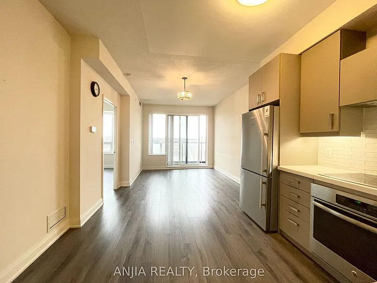 28 Uptown Dr #615 — Photo 6