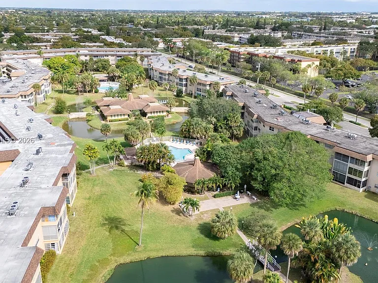 5021 W Oakland Park Blvd #204 — Photo 30