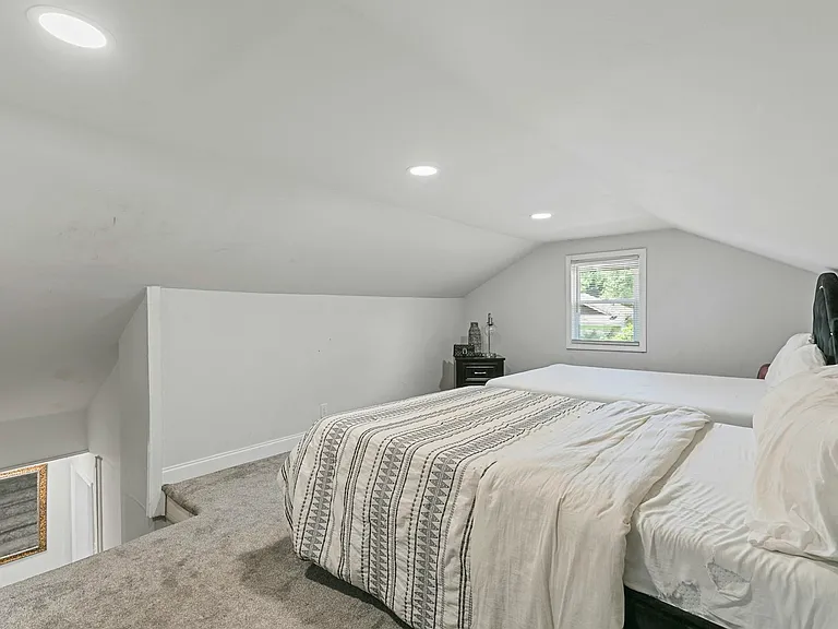1472 North Ave NW — Photo 16