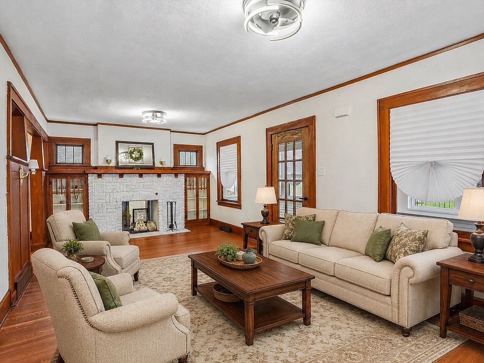 1st image of 3311 Pleasant St