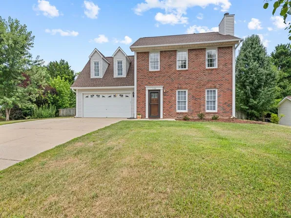 1102 Rosebriar Ct, Fletcher, NC 28732