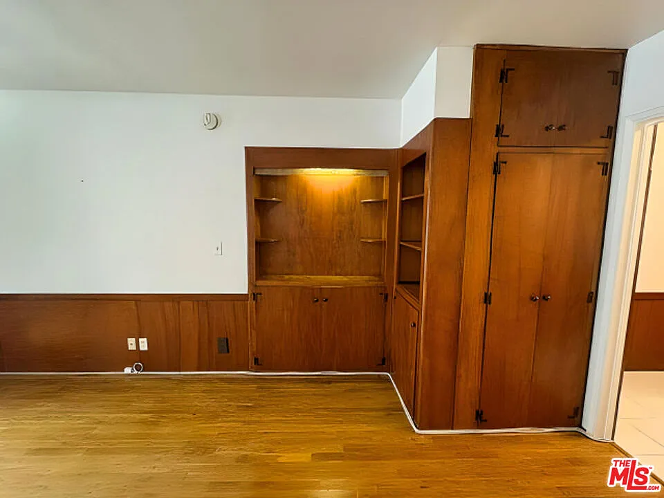 1 bed, 1.0 bath, $2,750 — Photo 2