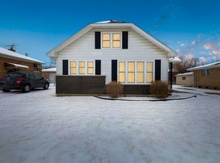 606 De Angelis Ct, Chicago Heights, IL 60411