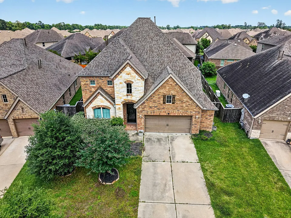 3311 Pleasant Hollow Ln