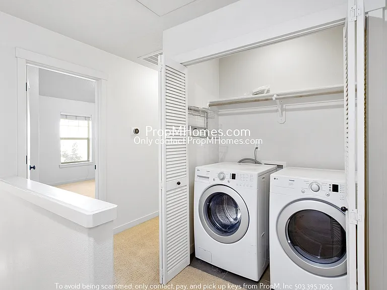 610 NE Garswood Ln — Photo 13