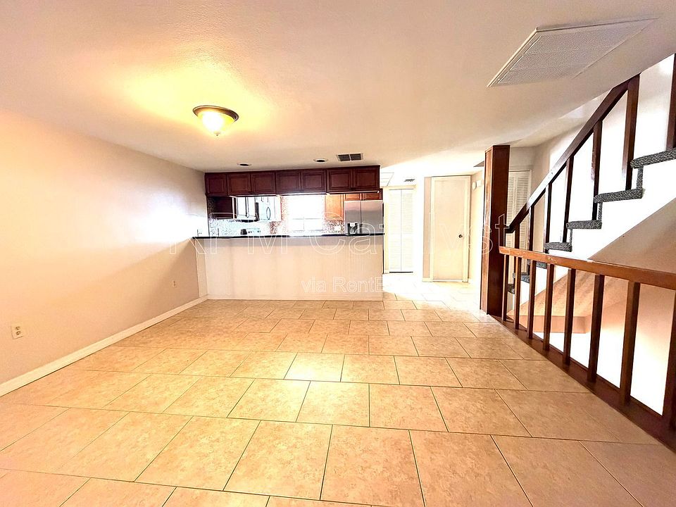 1st image of 255 Capri Cir N APT 7