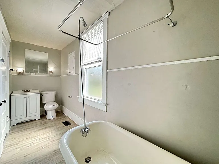 30-32 Lagonda Ave — Photo 10