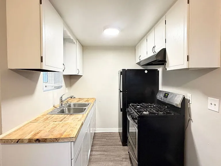 Powderhorn Park Apartments — Photo 22