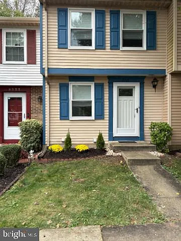 2 bed, 3.0 bath, 1330 sqft, $2,500 — Photo 1