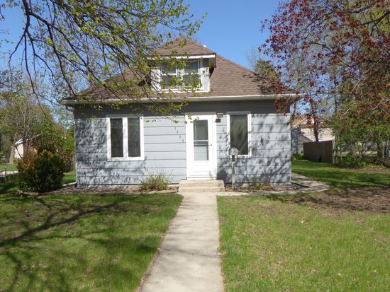 1333 7th Ave Windom Mn 56101 Zillow