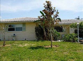 8000 Pineapple Ln, Port Richey, FL 34668