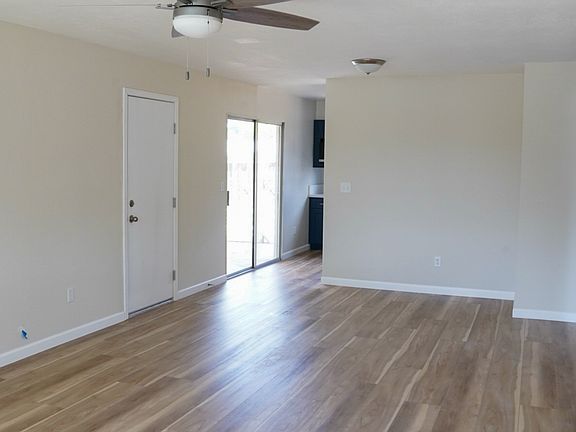 Living Room/Dining Area