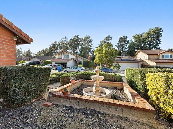 4th image of 10527 Moorpark St