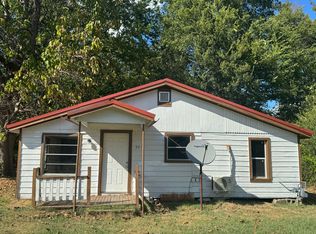 321 SE 3rd St, Spiro, OK 74959