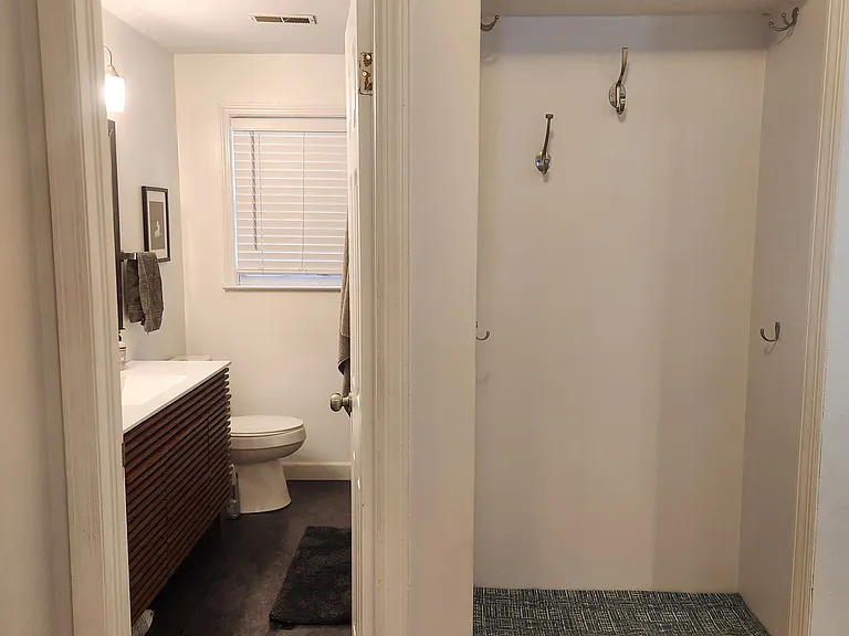 1308 Honeysuckle Ln — Photo 7
