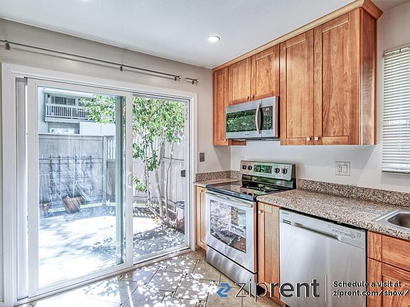 3rd image of 19425 Vineyard Ln