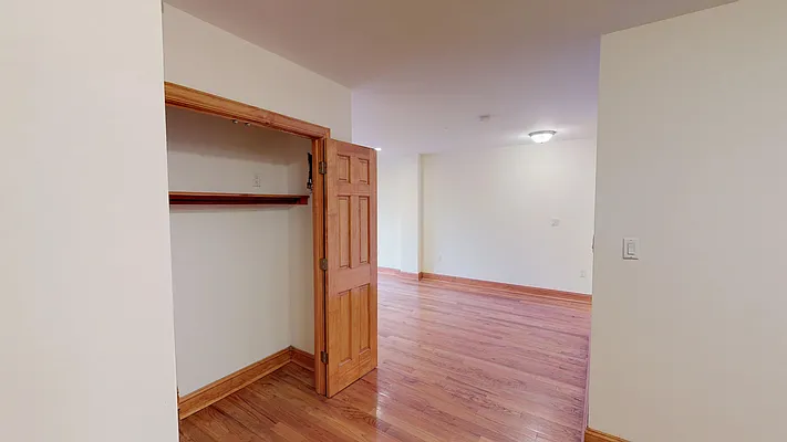 Rented by Metro Garden Realty NYC | media 32
