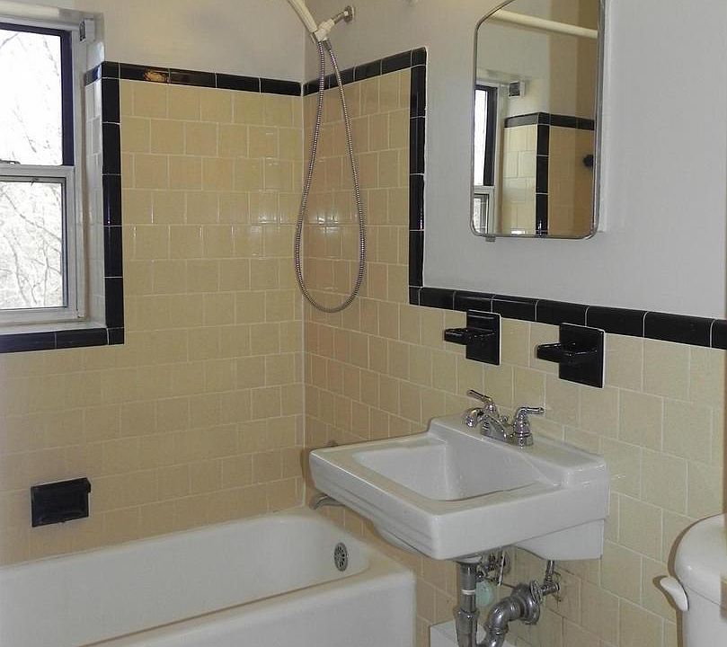 2nd image of 4100 W St NW APT 313