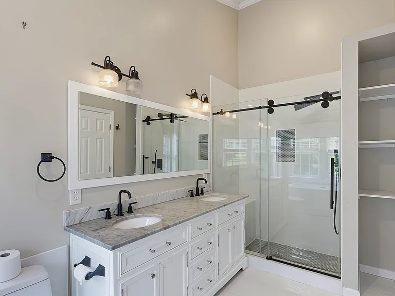 6505 Autumn Wind Cir — Photo 38