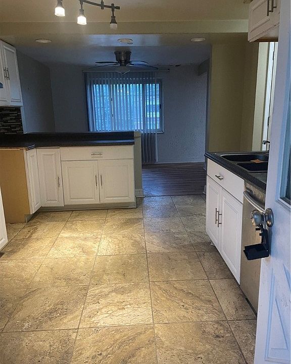 2nd image of 105 Clay Dr