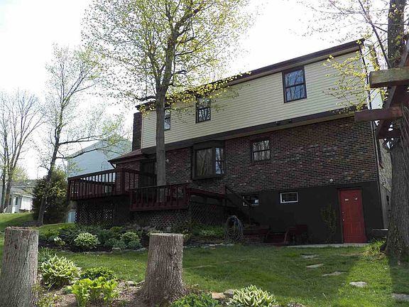 3rd image of 3285 Madonna Dr