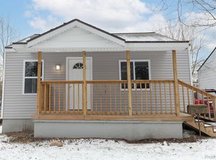 227 W Strathmore Ave, Pontiac, MI 48340