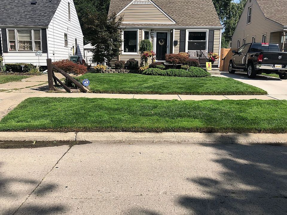 1st image of 1954 Leblanc St