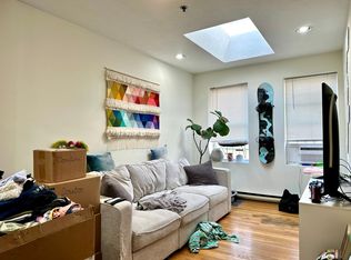 6A Cleveland Pl #17, Boston, MA 02113