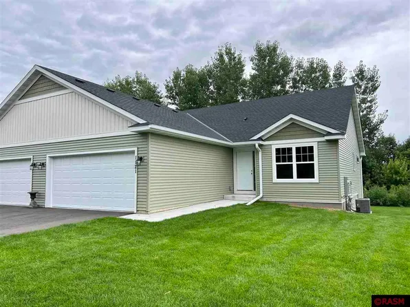 1121 Sakatah Ct, Madison Lake, MN 56063