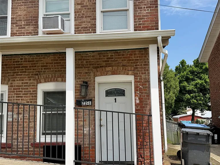 22 Center St #1 — Photo 13