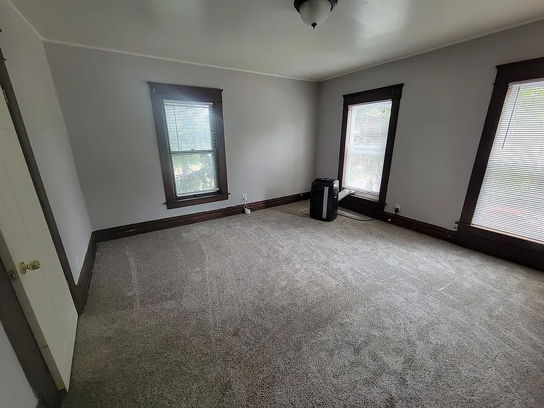 307 N Chestnut St #3 — Photo 7