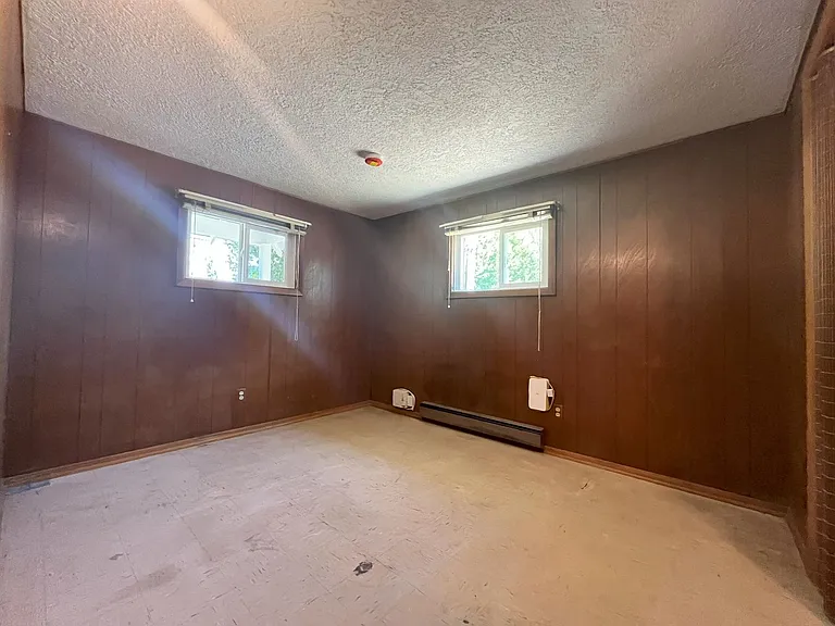 20100 SW Alexander St — Photo 14