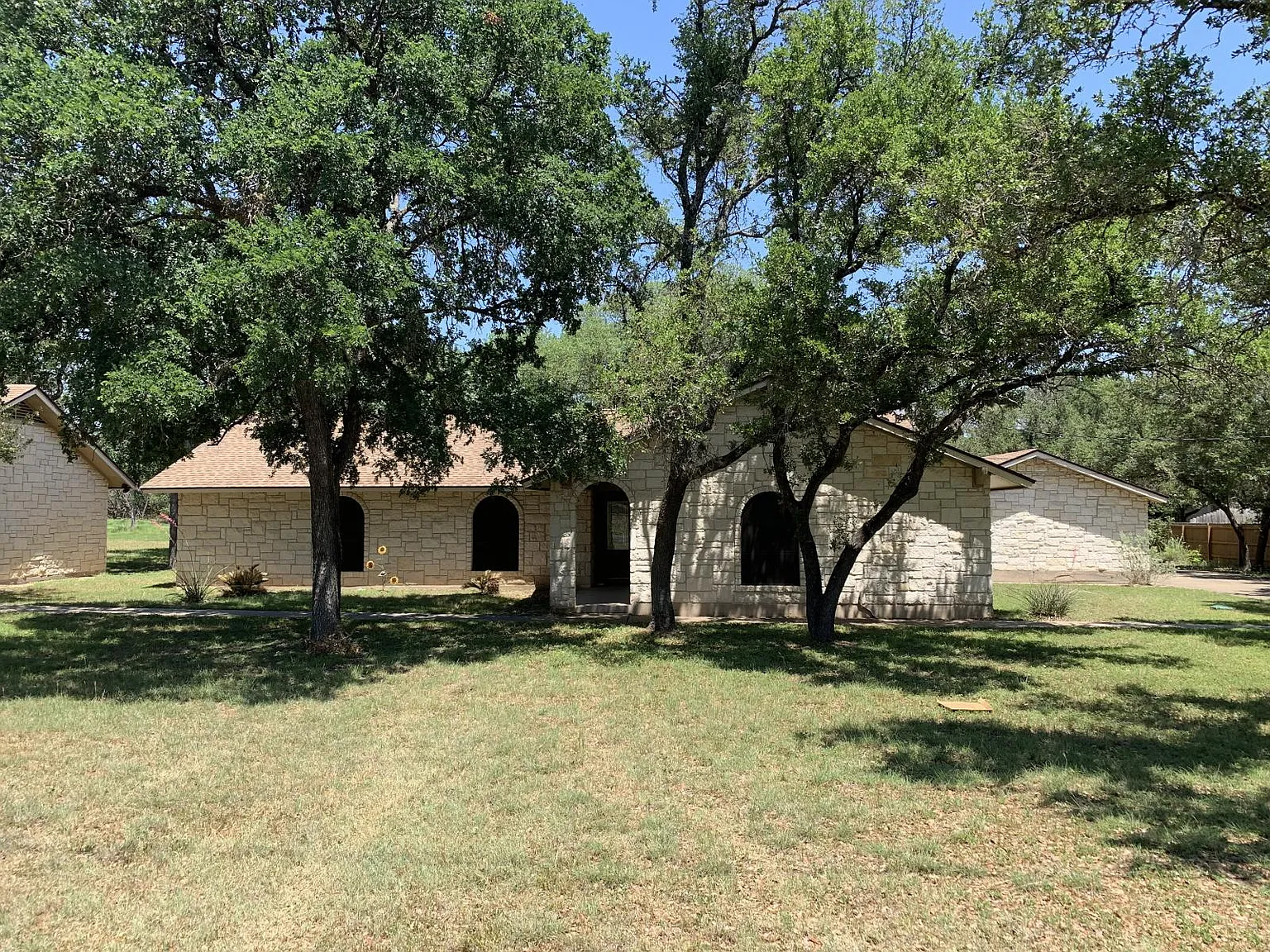 4 bed, 2056 sqft, $2,395 — Photo 1