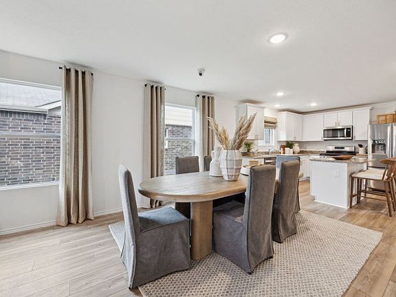 Dining area off kitchen