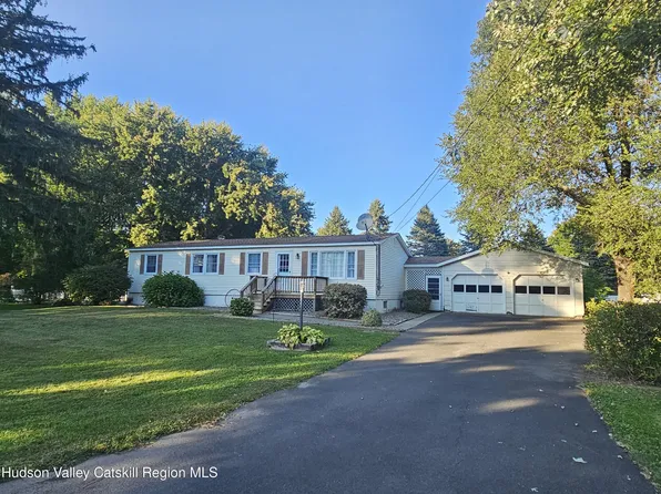 19 Rivenburg Lane, Hudson, NY 12534
