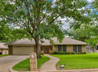 2007 Royal Club Ct, Arlington, TX 76017