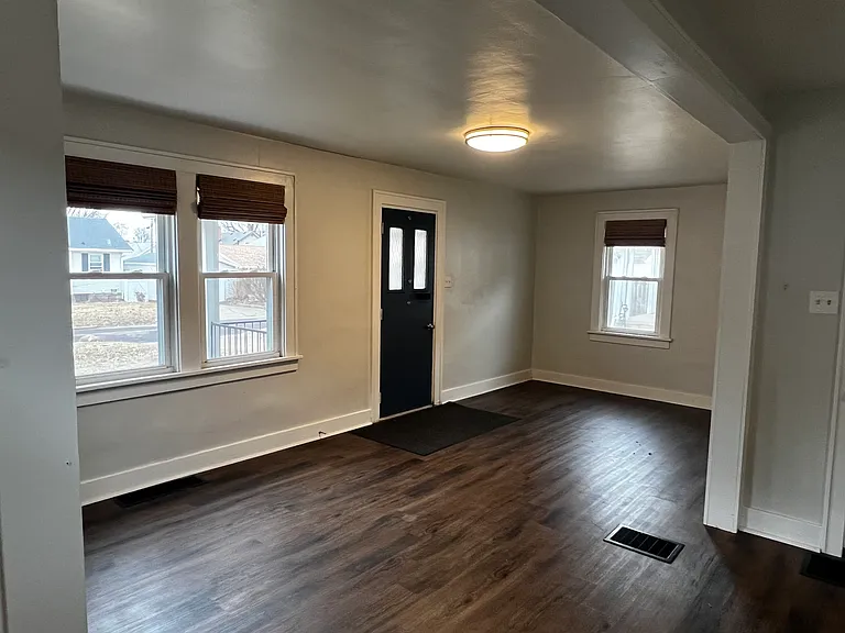 1022 Winter St — Photo 6