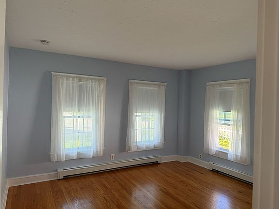 4th image of 63 Maple Ave #1
