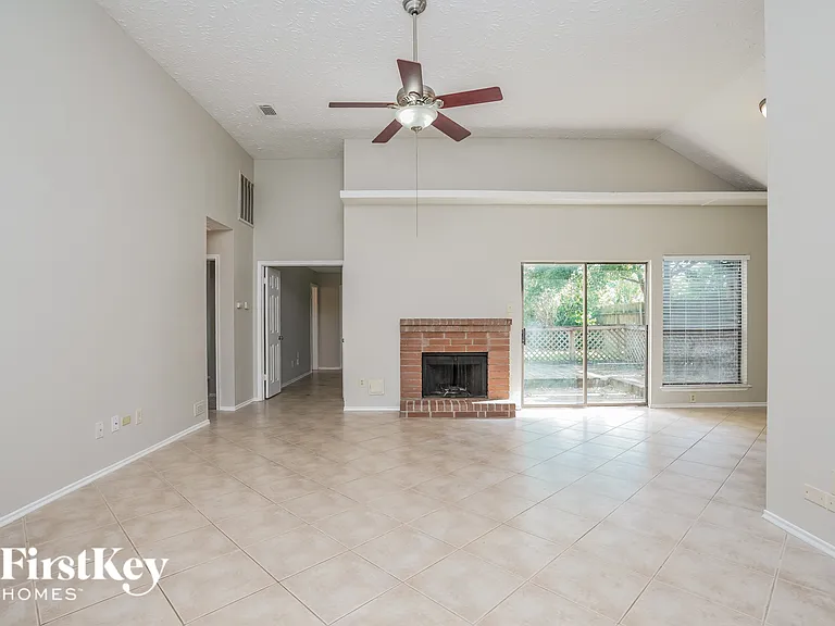 18423 Arbormont Dr — Photo 3